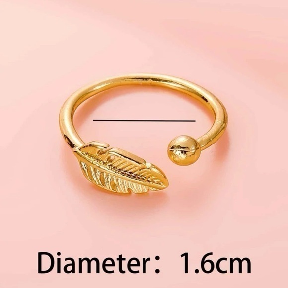 Leaf Toe Ring Golden Adjustable Cuff - Picture 4 of 7